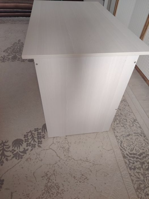 Стол компьютерный