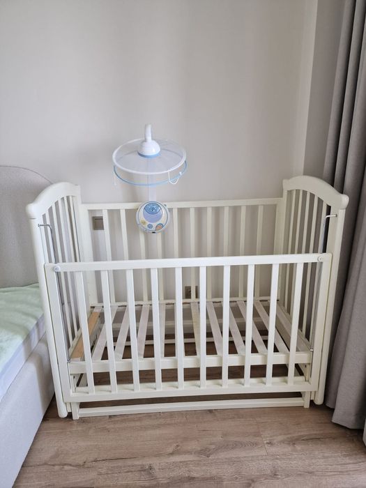 Детская кровать качалка, дерево, Россия г.Можга, в подарок ночникк