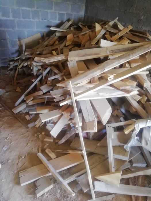 Продам дрова за всё 10000 тенге.