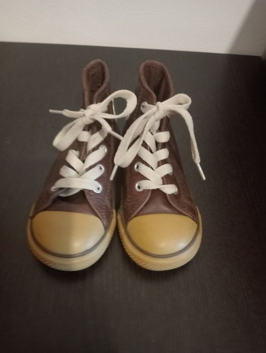 Converse Nr 24, interior 16,5cm, stare foarte bună
