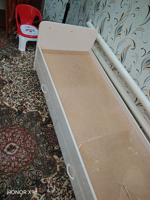 Mebel stenka sotiladi  +1krovat bonus