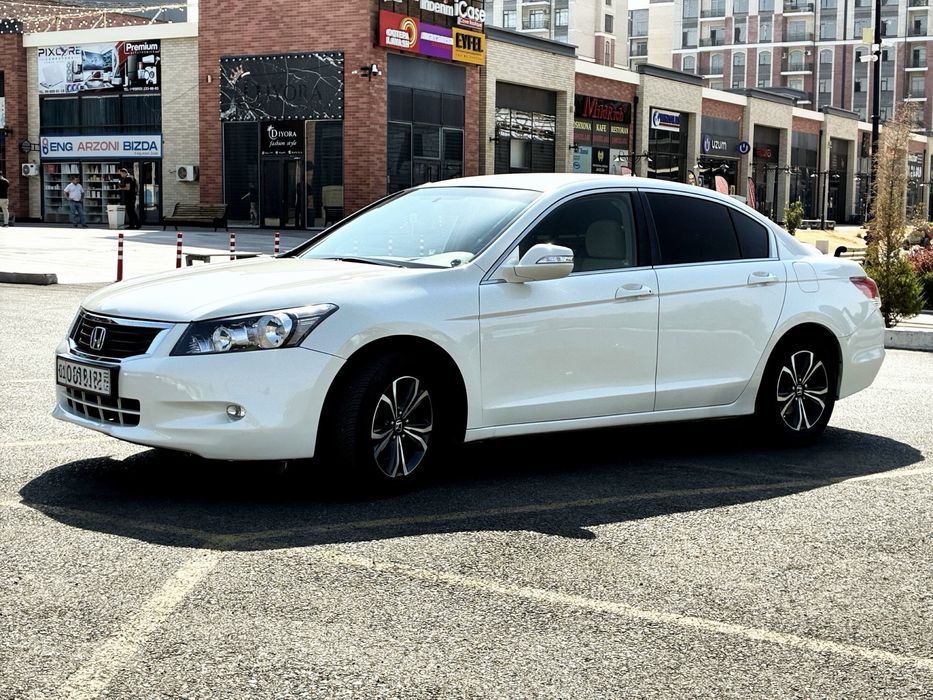 Honda Accord сотилади