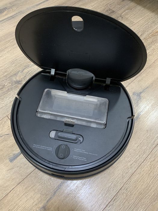 Робот пылесос