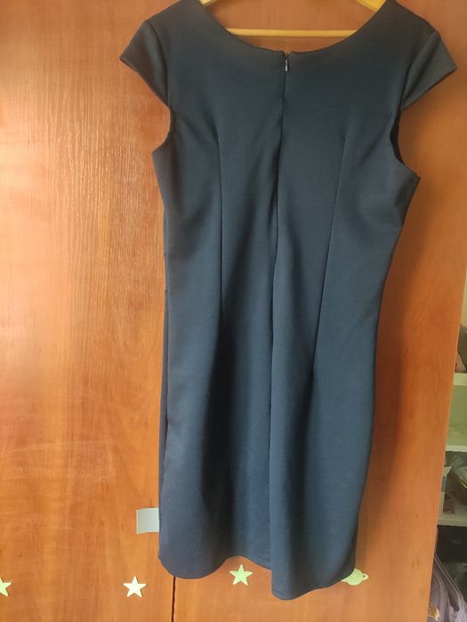 Червена рокля / Синя рокля / Черна рокля