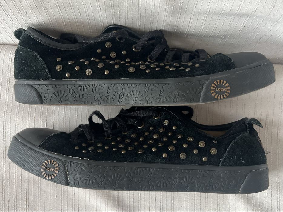 UGG sneaker  piele intorsa