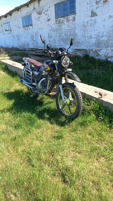 Продам мотоцикл лтм м9 200кубов