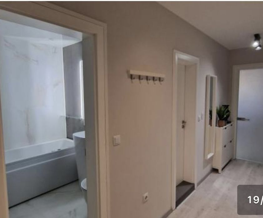 Дава се под наем Тристаен апартамент в Варна, Център - 100 кв.м за 1500 € - Снимка #4