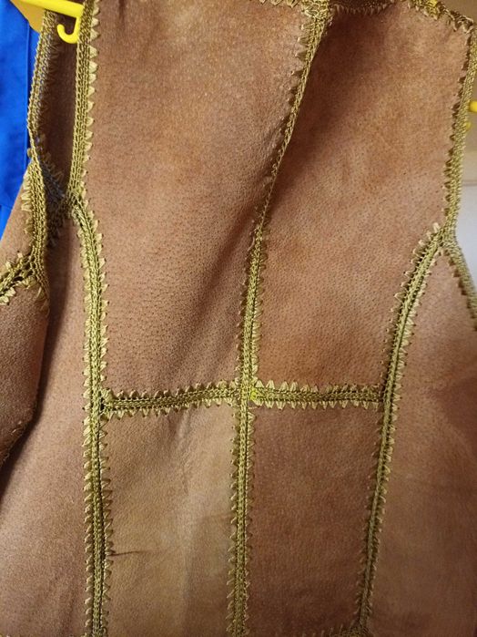 Vesta din piele de caprioara - handmade