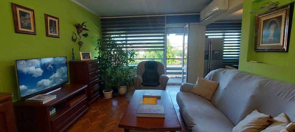 Продава се Тристаен апартамент в Разград, Варош - 99 кв.м за 1340 €/кв.м - Снимка #1