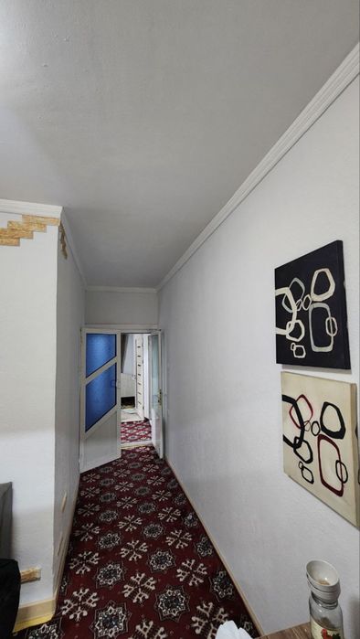 Юнусабад 10 квартал 2/2/5 продаеться квартира