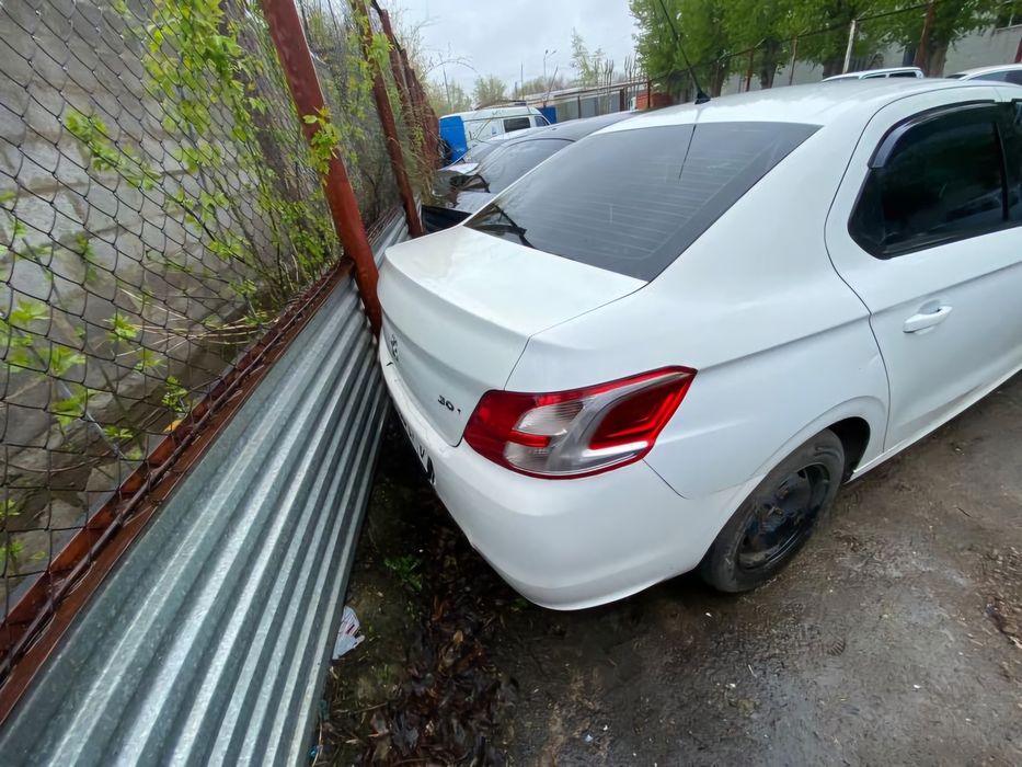 Автомобиль PEUGEOT 301