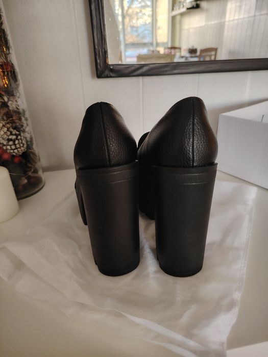 Официални обувки