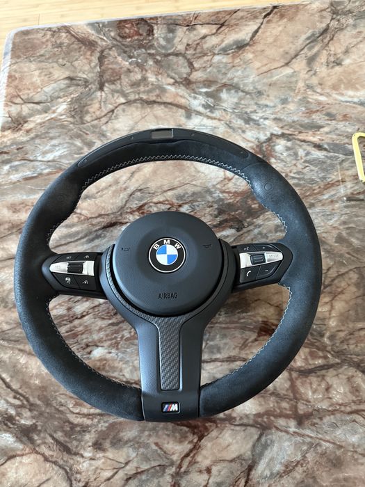 vând volan bmw.M Pentru modelele respectiv f20 f23 f30 f36 +440i