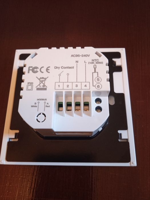 Vând termostat centrala wireless nou