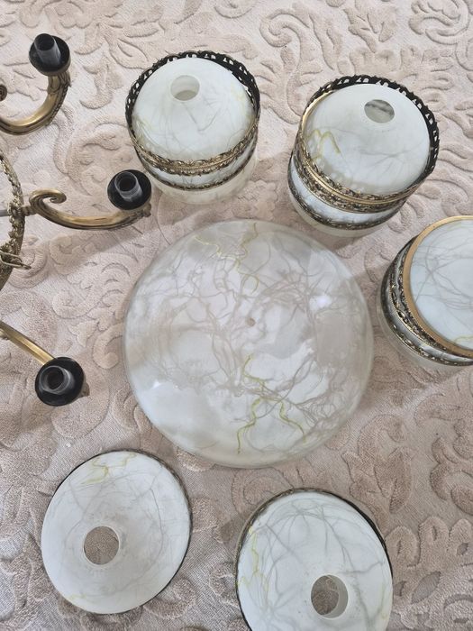 Продам большую люстру 20 000