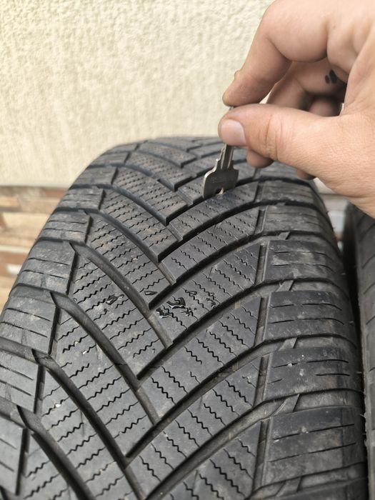 Гуми 215 70 16  дот4422