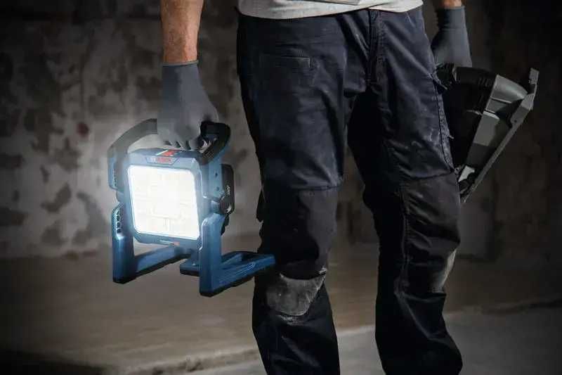 Акумулаторна лампа 18V Bosch GLI 18V-5000 Solo без батерии и зарядно
