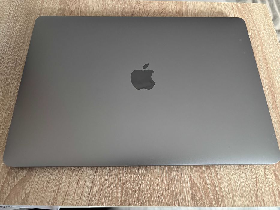 MacBook Pro 13 inch 2017 i5 2.3 GHz, 8GB, 256GB