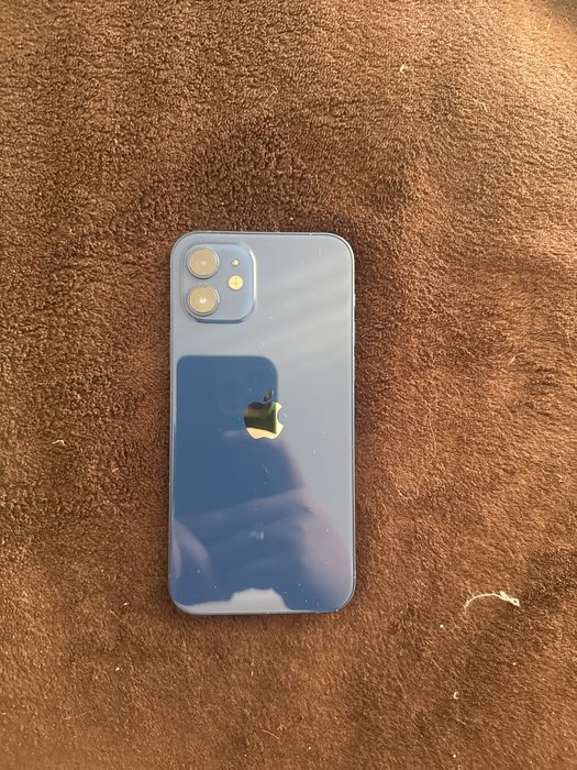 Iphone 12 в хорошем состоянии