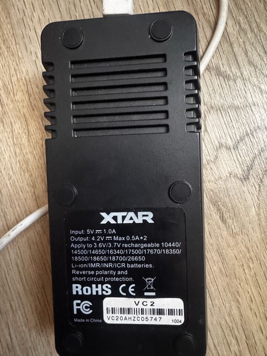 Incarcator Xtar VC2, pentru 2 acumulatori Li-Ion, afisaj LCD