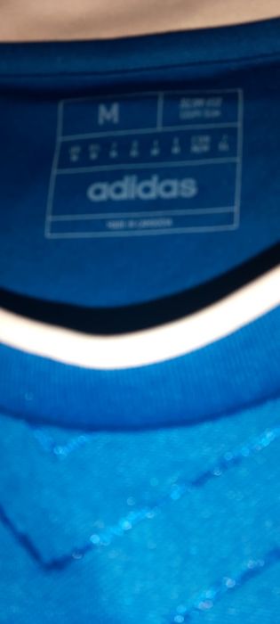 Vând doua tricouríi adidas aeroready