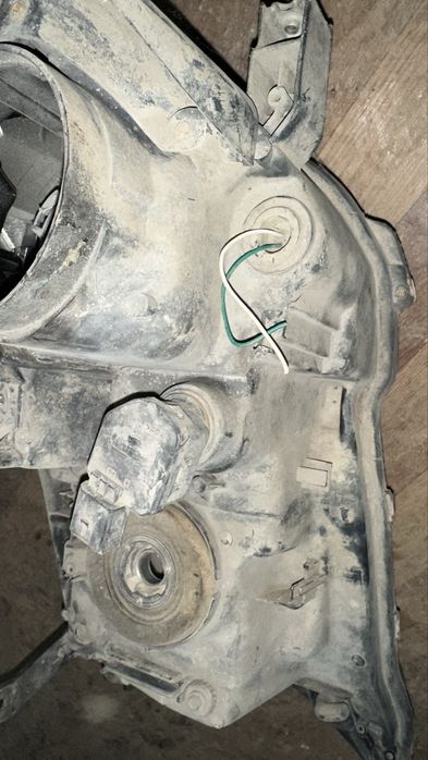 Фары LC200 правая