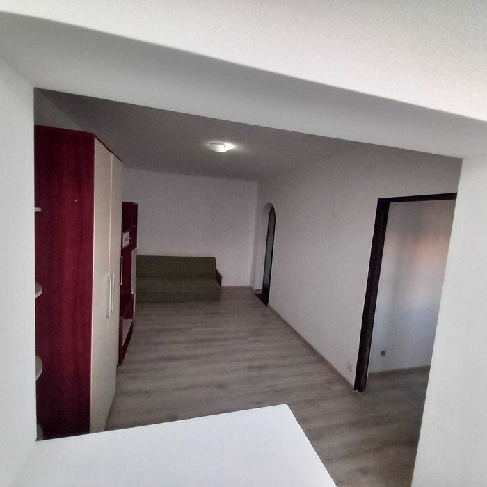 Garsonieră de inchiriat - etaj 2