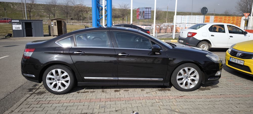 Citroen C5 an 2013 .Intreținută foarte bine