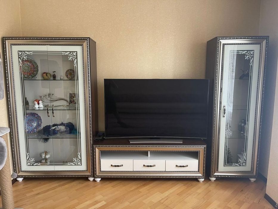 Гостиный гарнитур из дерева