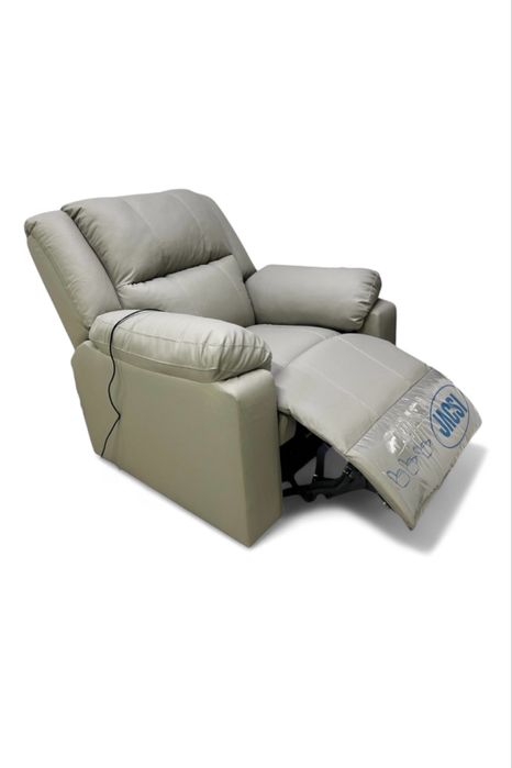 Кресло с электроприводом новое в упаковке. Реклайнер