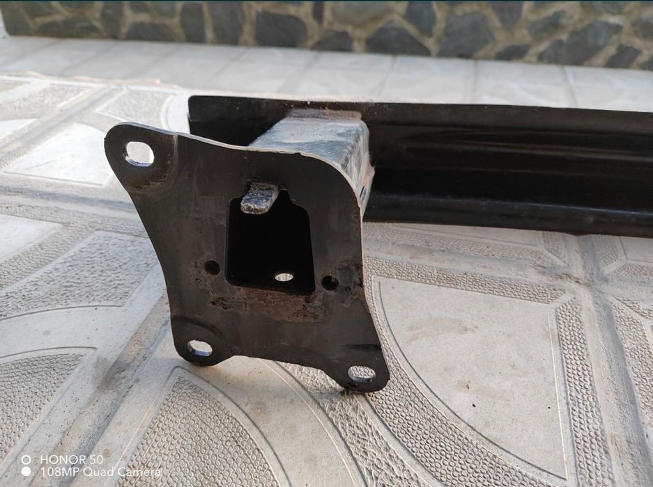 Греда задна броня Golf 6