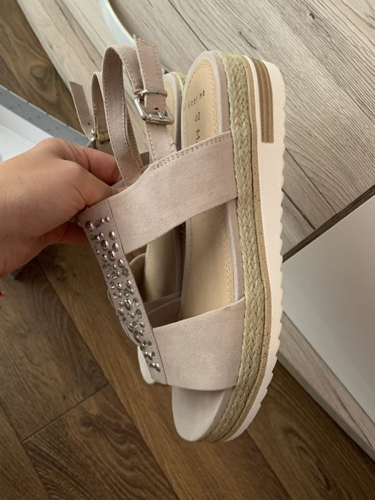 Нови сандали Marco Tozzi