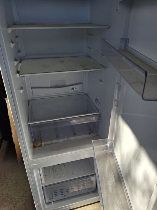 Холодильник нерабочи