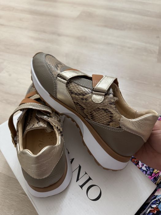 Продам турецкие крассовки