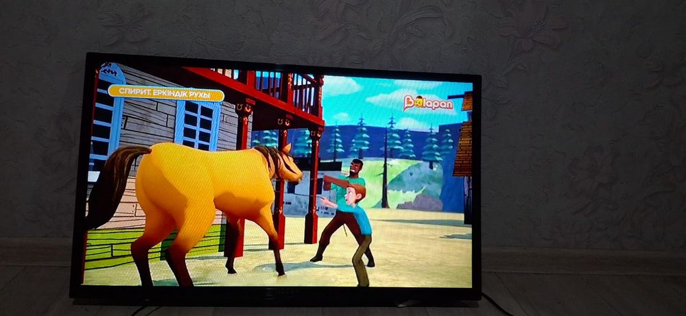 телевизор YASIN  LED-32E58TS