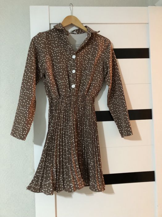 Продам платье одетая