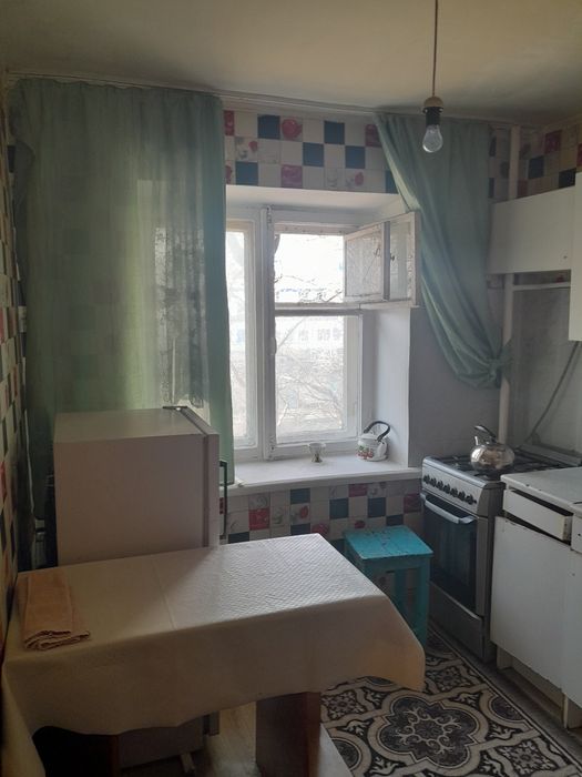 Сдам 1к.кв. Возле жд  вокзала