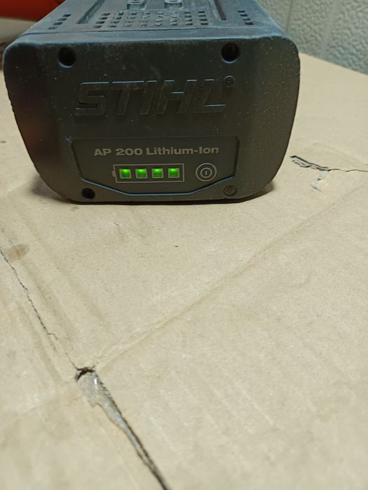 Suflanta aer sthil cu acumulator