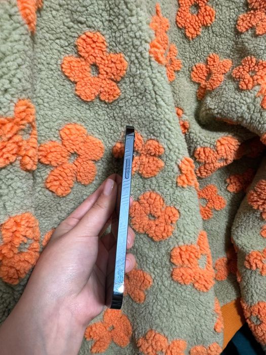 Продам Iphone 12 pro