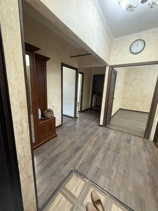 3 комн.Квартира 8 мкрне