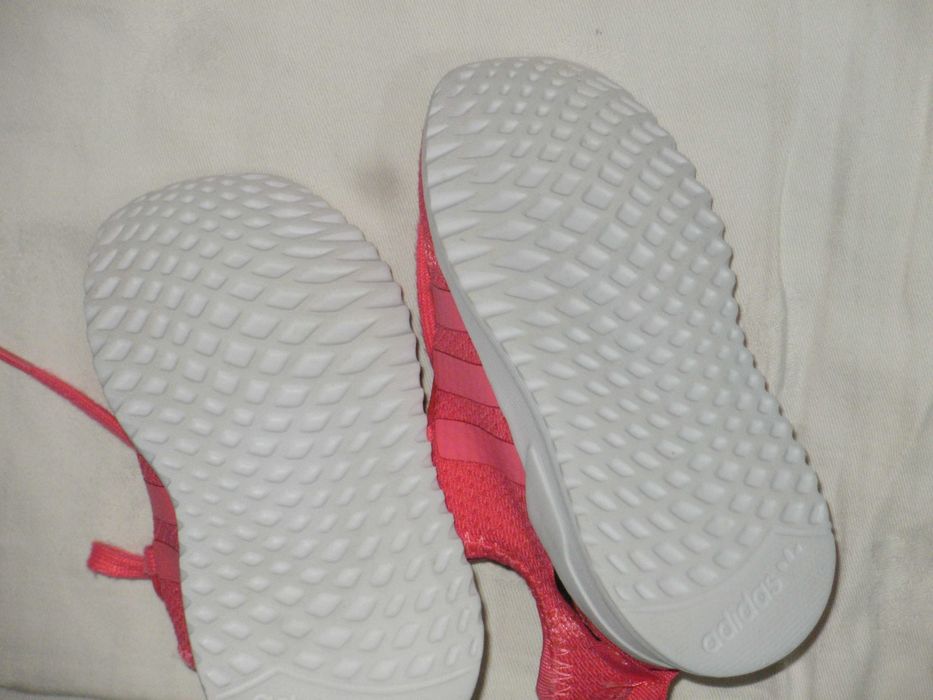 ADIDAS оригинални детски маратонки 22