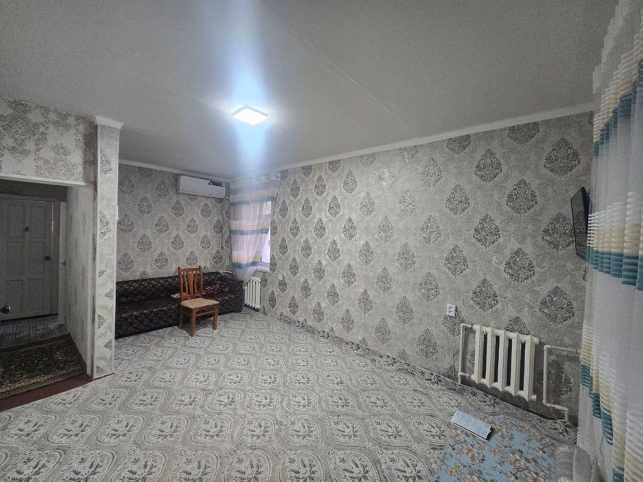 Kvartira sotiladi 1 xonali 60kv/m