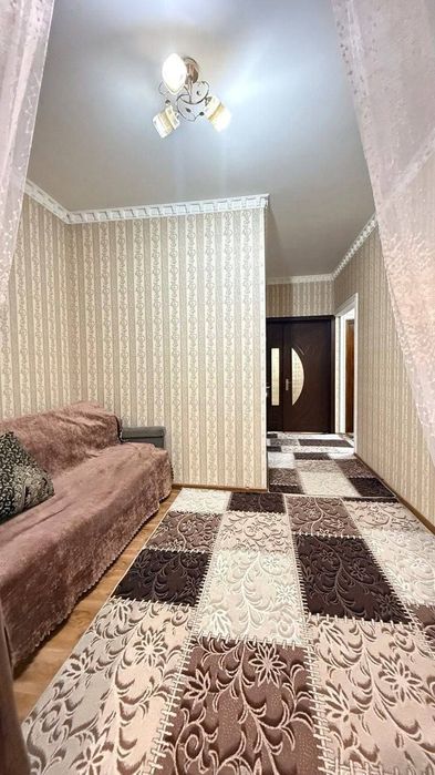Юнусабад 19кв 2/1/5. 60м² парковка,подвал,огород