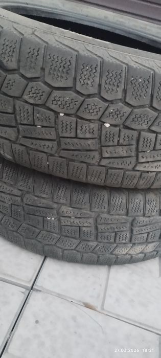 Шины зимние .14.,