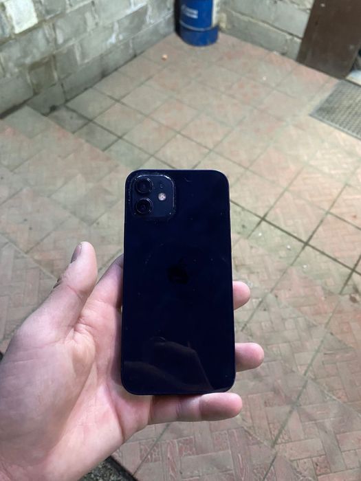 Айфон 12 продам срочна