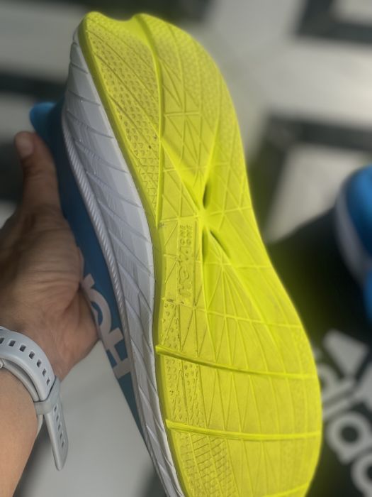 Беговые кроссовки