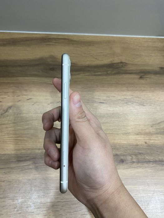 Продам айфон 11 128гб