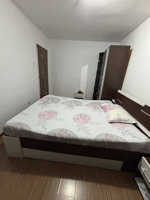 Inchiriez apartament cu 2 camere  zona centrala (Finanțe )etaj 1