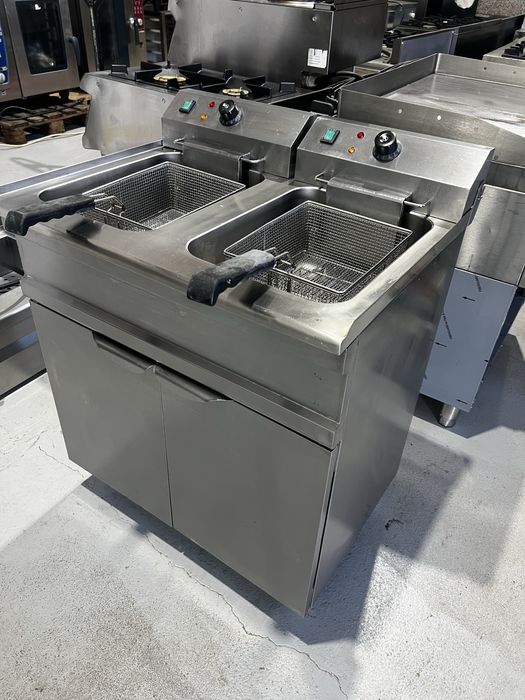 Friteuza - 2 x 16 L - 2 cosuri - suport - 400V - cos scurgere ulei