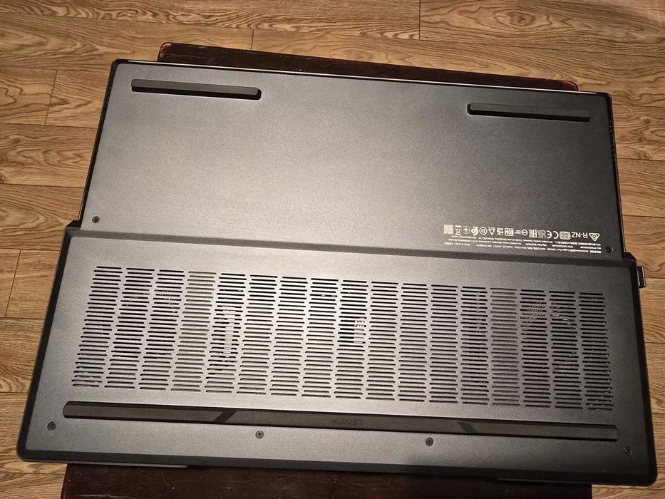 Legion Pro 7 16IRX8H Nvidia RTX 4080 12GB, 32GB RAM, 1TB SSD, I9